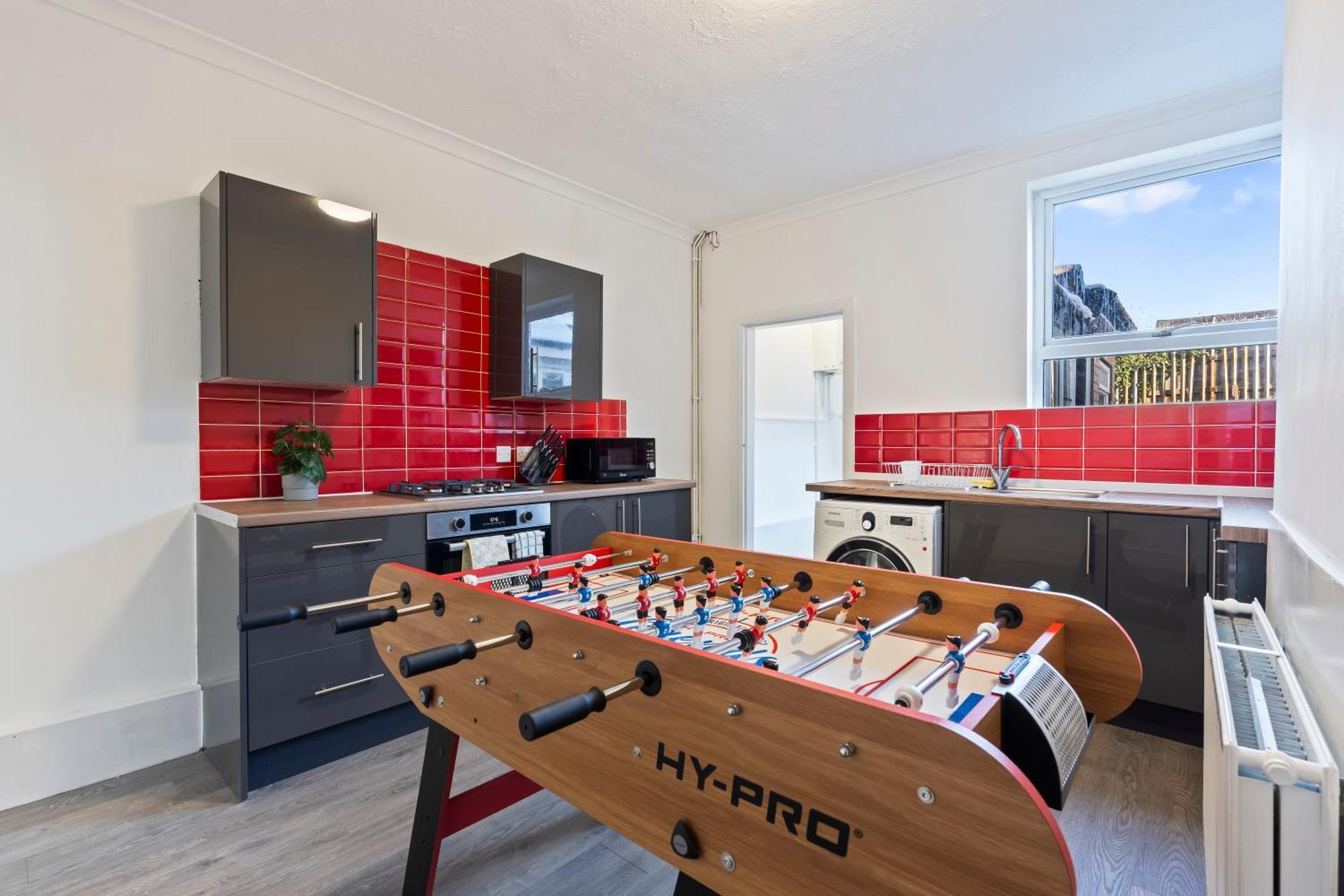 Little John Of Robin Hood'S Place II Ps5 II Foosball Table Nottingham Exterior foto